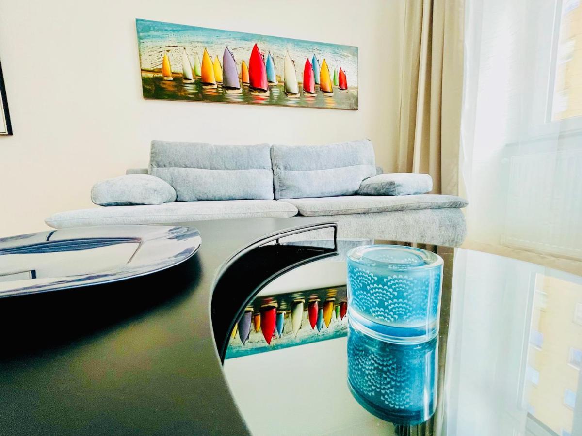 Colorful & Quiet Apartment In Beautiful Viennese Building Екстериор снимка