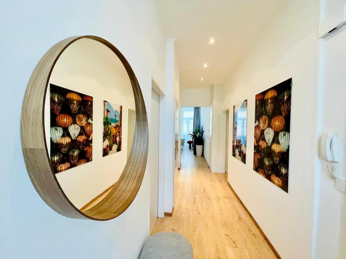 Colorful & Quiet Apartment In Beautiful Viennese Building Екстериор снимка