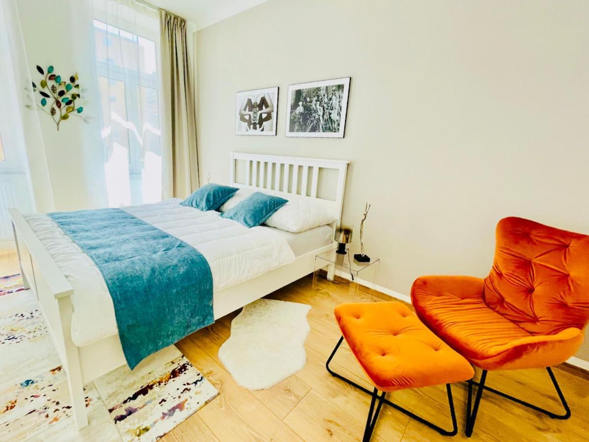 Colorful & Quiet Apartment In Beautiful Viennese Building Екстериор снимка